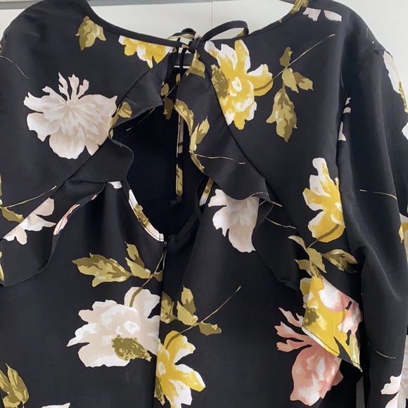 Suzy Shier Floral Dress (Size S) - Picture 3 of 4